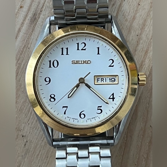 Seiko Other - Seiko Men's Watch Stainless Stretch Bracelet Gold Case White Dial Date Window